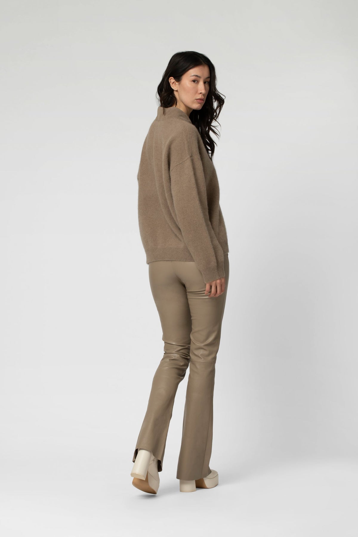 PULLOVER H26PRALINE back