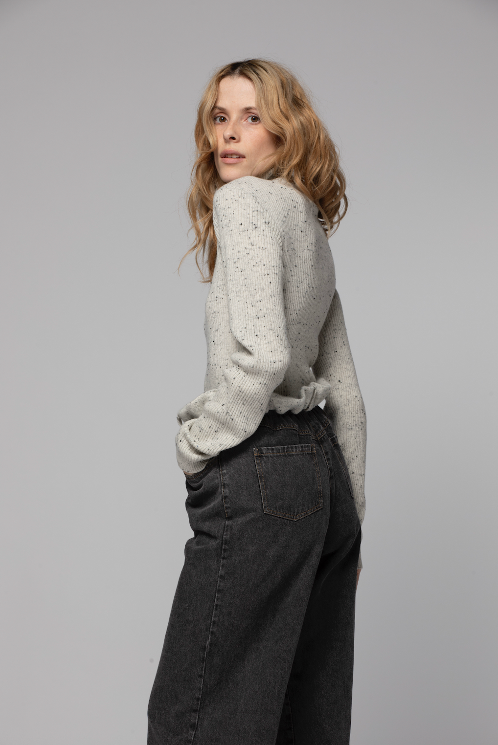 THEA sweater
